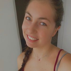 Meet your Posher, Elana